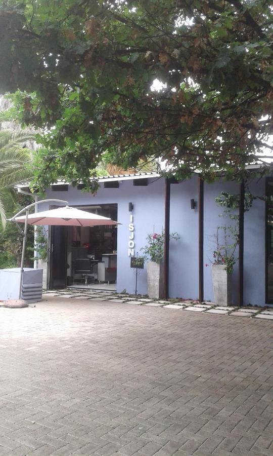 Willow Place Guest House ミッドラント エクステリア 写真