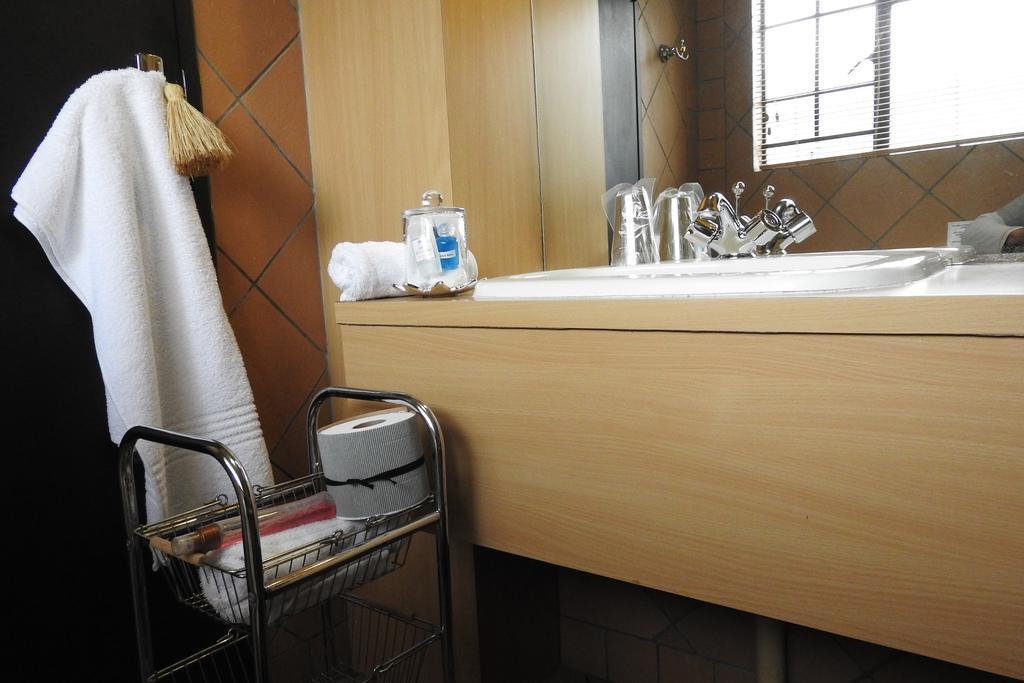 Willow Place Guest House ミッドラント エクステリア 写真
